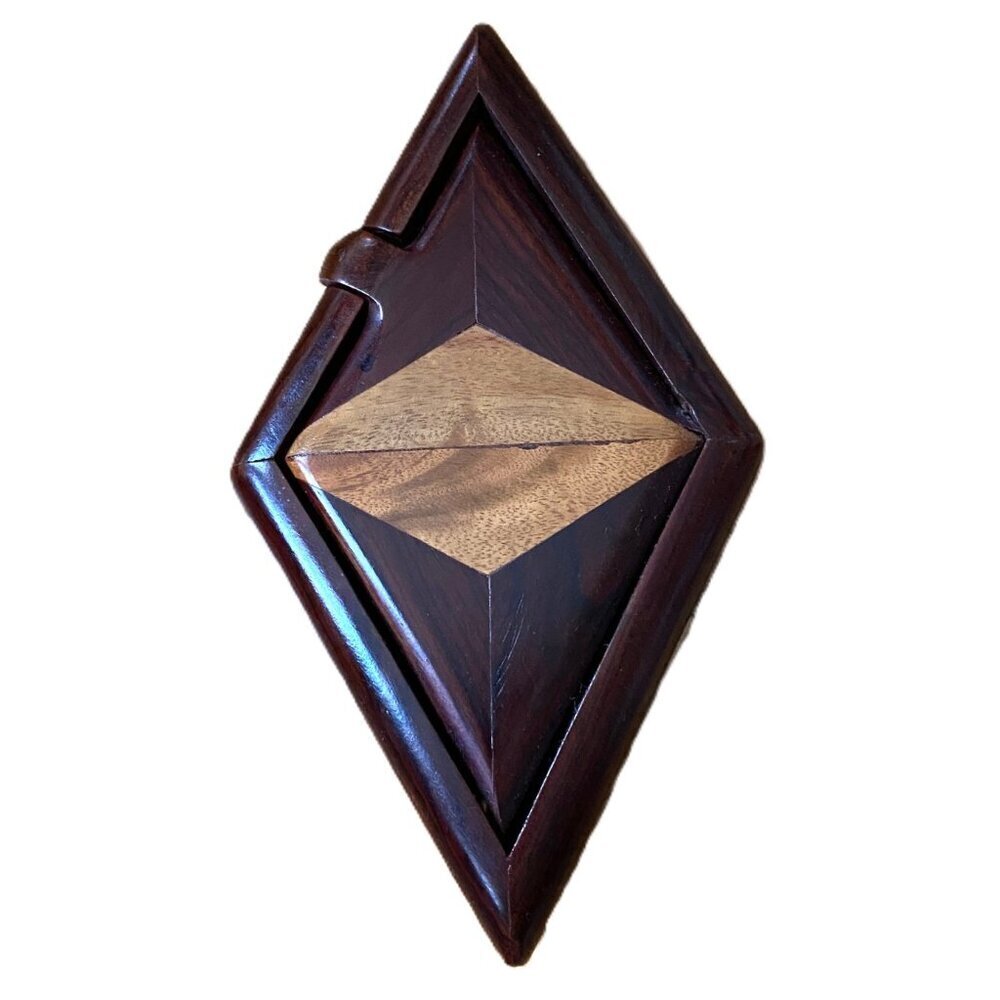 Vintage Artisan handcrafted marquetry wooden trinket decorative box with lid